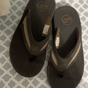 REEF Leather Sandals boys size 6 youth